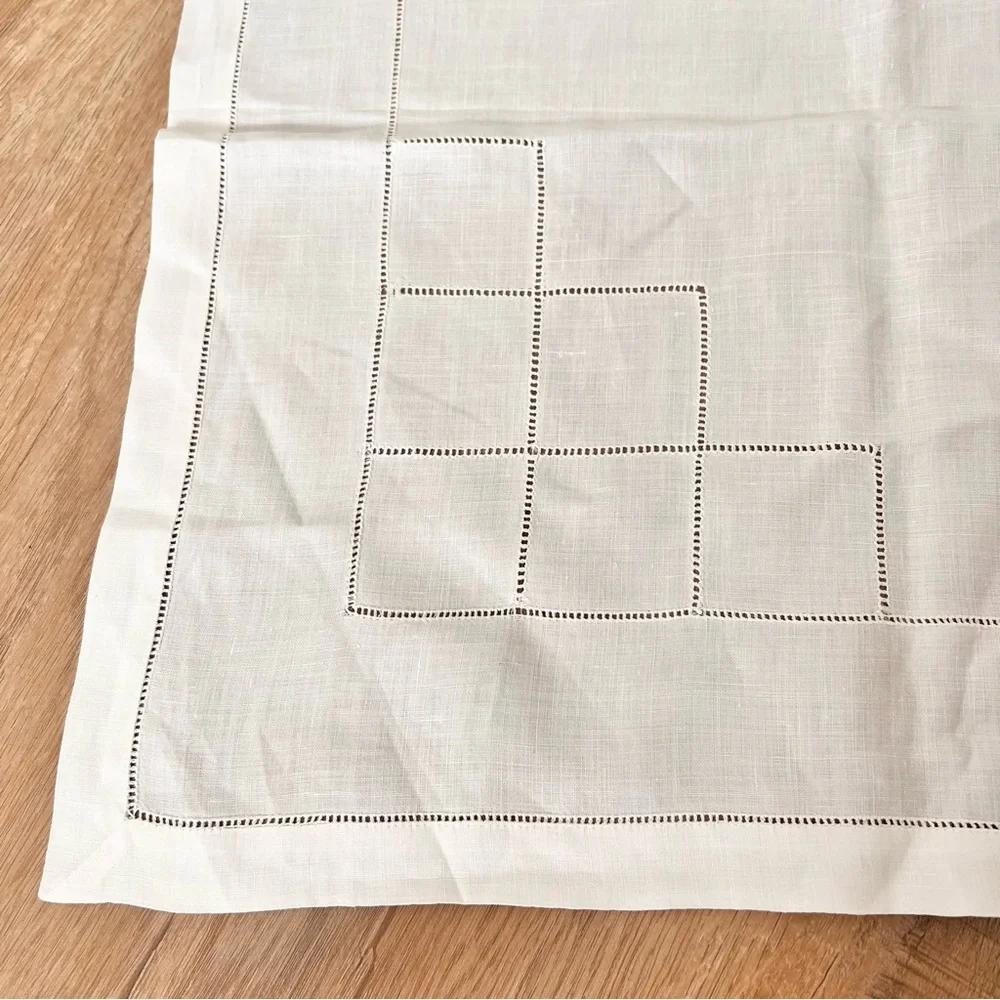 Vintage Tablecloth Table Topper Crochet Off White 32.5